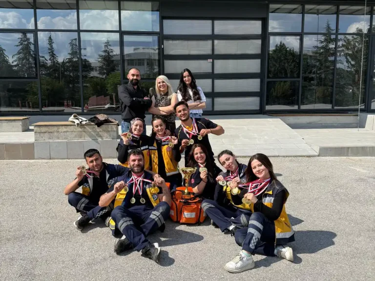 11. Türkiye Sağlık Travma Rallisini Giresun Ekibi Kazandı