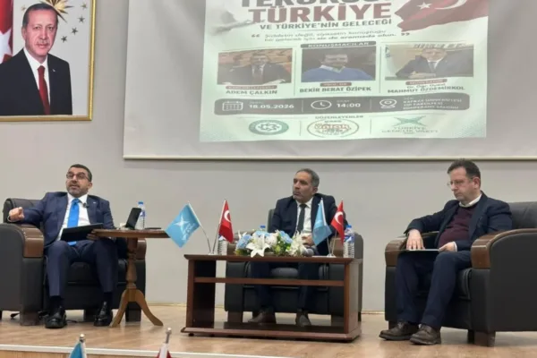 Kafkas Üniversitesi’nde söyleşi: “Terörsüz Türkiye ve Türkiye’nin Geleceği” gençlerle konuşuldu