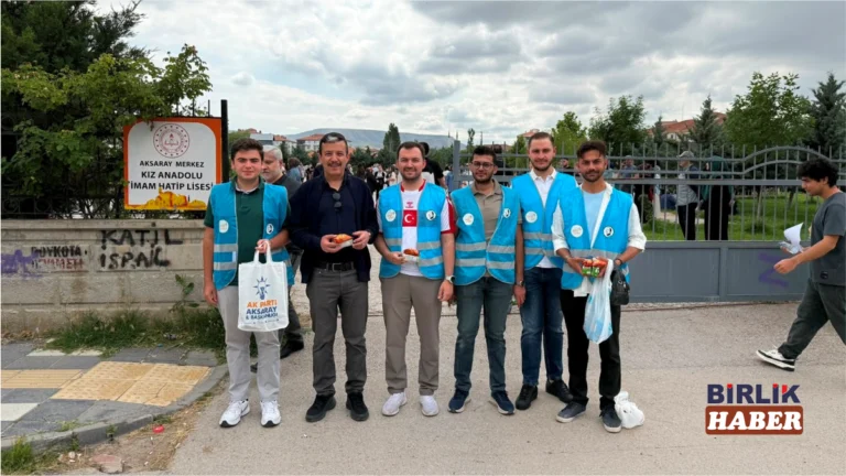 Aksaray AK Gençlik’ten YKS Adaylarına Moral Desteği