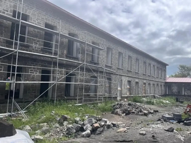 Susuz Hükümet Konağı restorasyonu tüm hızıyla sürüyor
