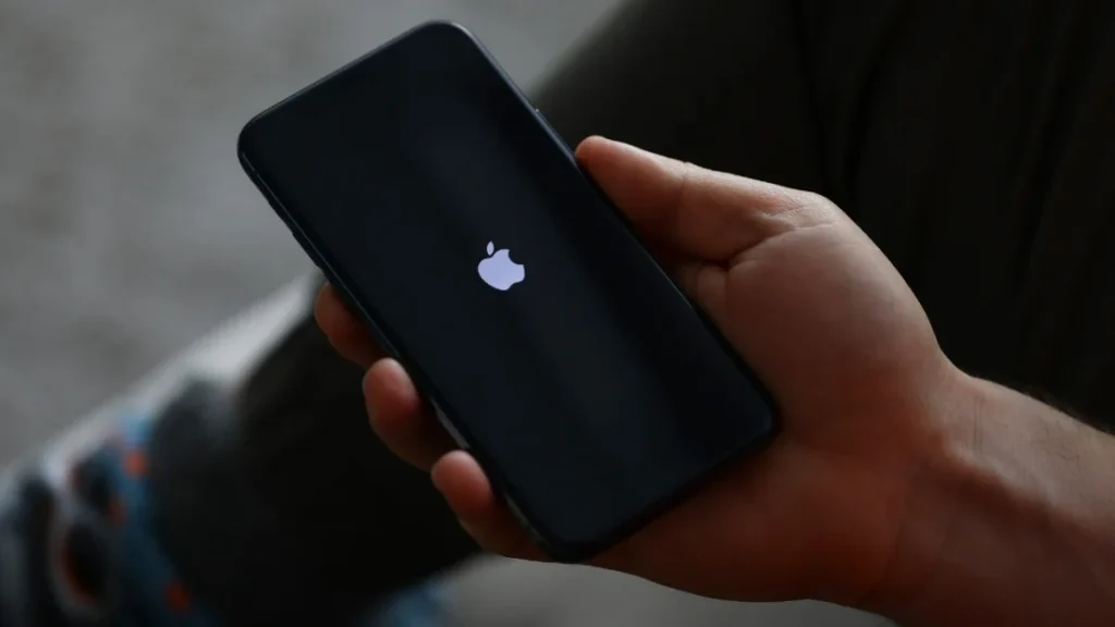 Yeni tanıtılan iPhone’ların ardından eski modellere de zam geldi