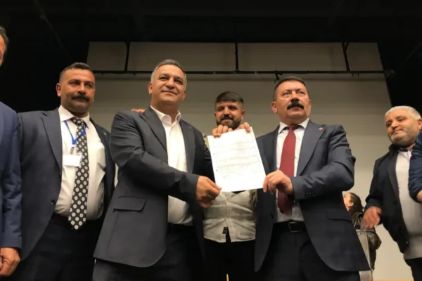Kars ESOB seçiminde Murat Bakırhan yeniden başkan seçildi