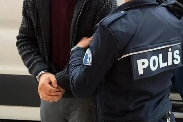 Uşak Belediyesi’ne operasyon: 17 kişi gözaltında