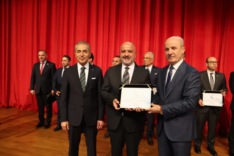 YÖK’ten Yakın Doğu Üniversitesi’ne “Spor Dostu Kampüs” ödülü