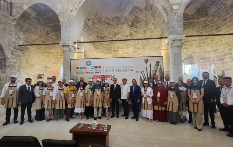 Türk Dünyası Ressamları Kapadokya’da buluştu