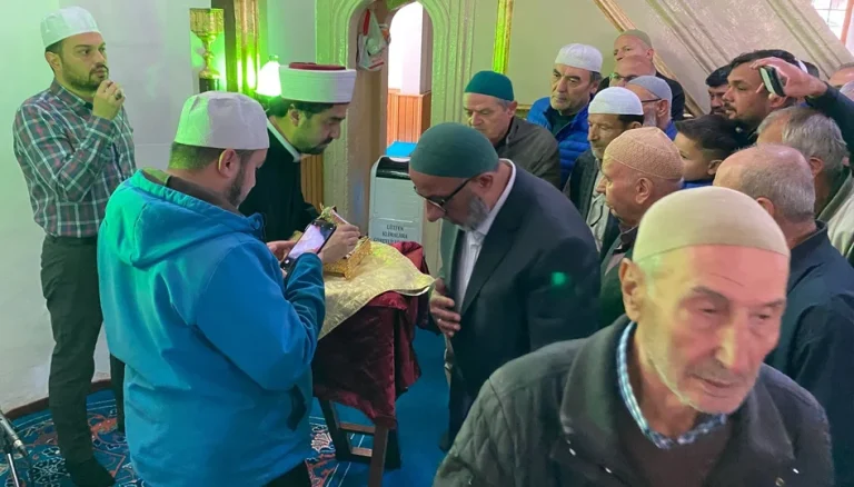 Isparta’da Sakal-ı Şerif ziyarete açıldı