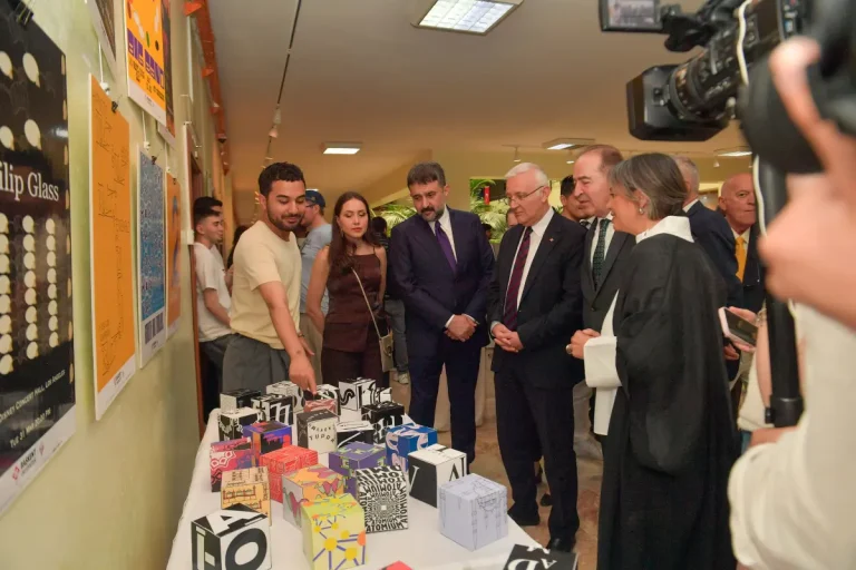 Başkent Üniversitesi İletişim Fakültesi 9. Karma Sergisi açıldı