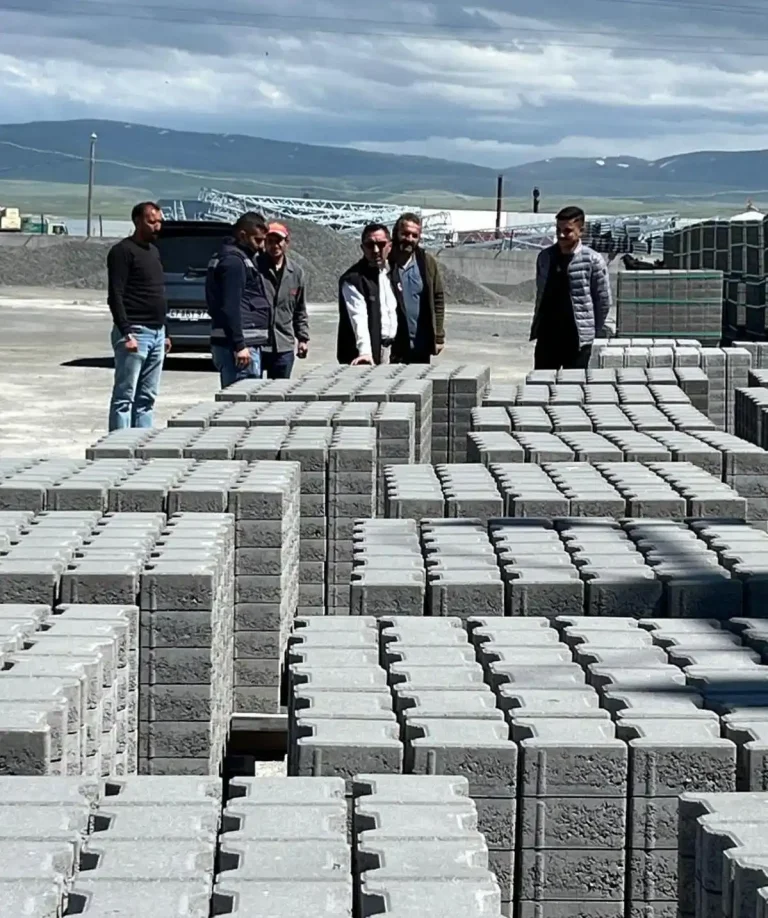 Kars’ta köy yolları için seferberlik: “Bu yıl hummalı bir çalışma yürüteceğiz”