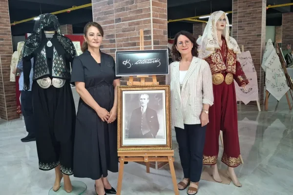 Beypazarı’nda yıl sonu sergisi ziyaretçilerini ağırlamaya başladı
