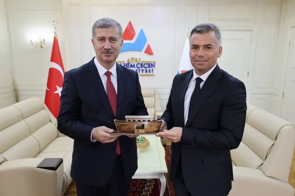 Rektör Gülçin’den Sempozyum Düzenleme Kurulu ve sekretarya personeline teşekkür