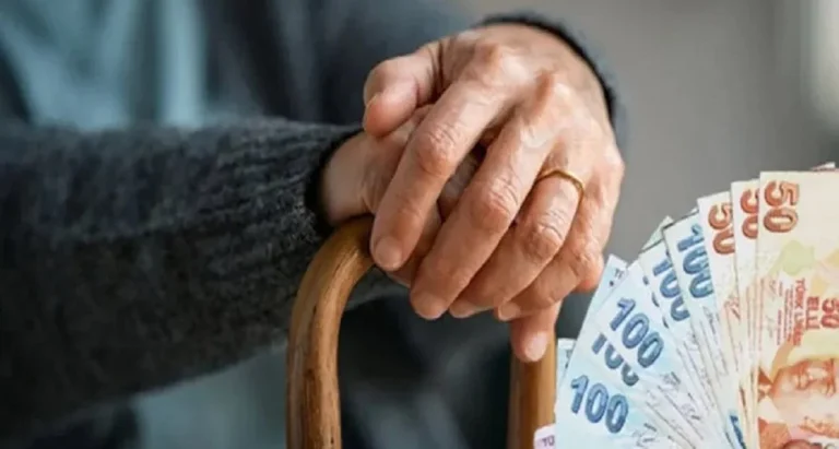 Emeklilerin gözü bayram ikramiyesinde: Ödeme takvimi bekleniyor