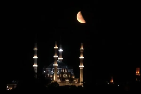 Edirne semalarında mest eden görüntü