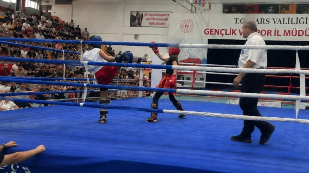 Kars’ta Ani’nin Fethinin 962. Yılına özel uluslararası kick boks heyecanı