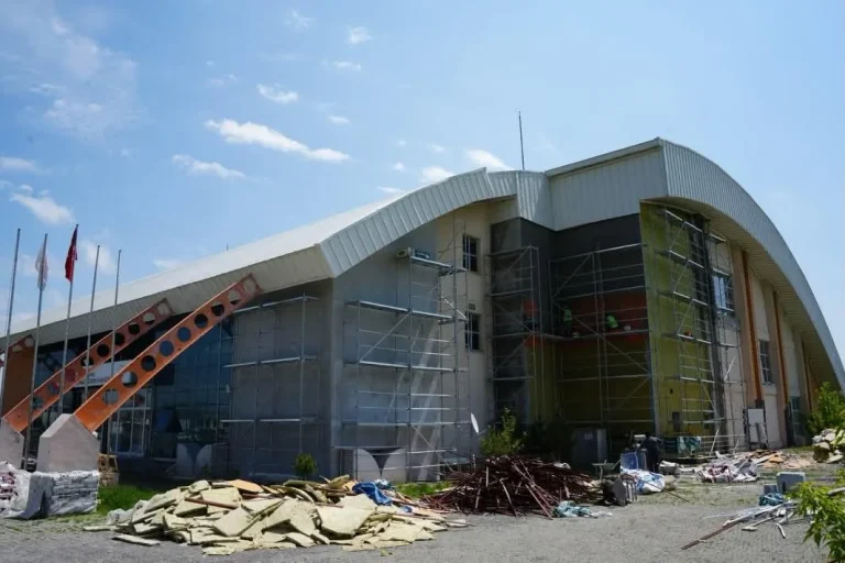 Kars Yarı Olimpik Yüzme Havuzu tadilata alındı