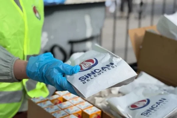 Sincan Belediyesi YKS’ye giren öğrencileri ve velilerini yalnız bırakmadı