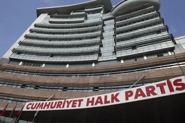 CHPde planlanan heyet görüşmesi son anda iptal edildi