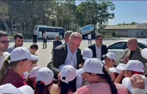 Yücelik’ten çocuklara dokunuş: “Büyük bir aileyiz”