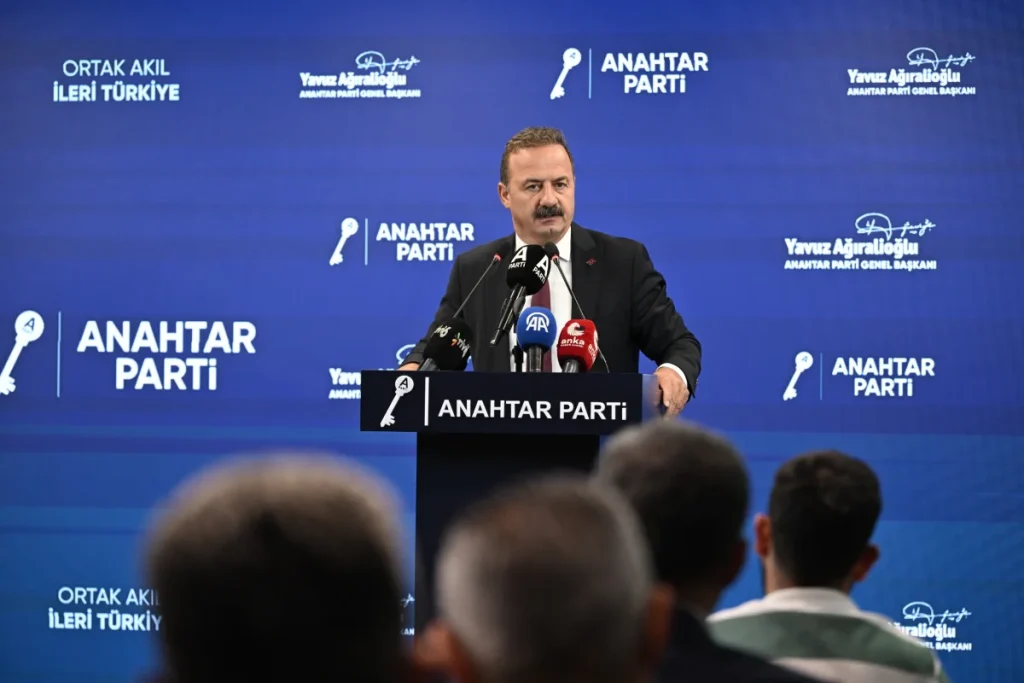 Yavuz Ağıralioğlu: Parasını verdiği S-400’ü kullanamayan, parasını verdiği F-35’i alamayan hükûmet olarak tarihe geçeceksiniz!