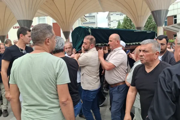 Beypazarı’nın akil insanlarından emekli öğretmen Mesut Ünsal hoca defin edildi