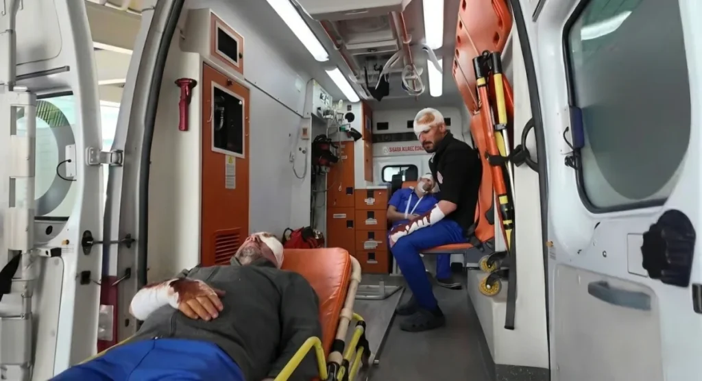 Erzurum Şehir Hastanesi’nde deprem ve yangın senaryolu kırmızı kod tatbikatı