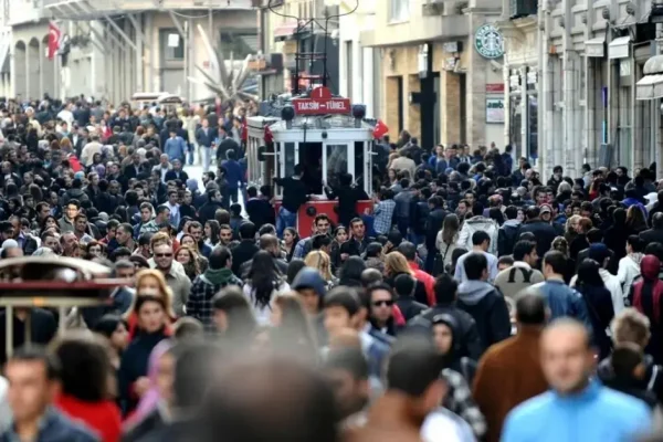 Türkiye’de genç nüfus oranı düşüşünü sürdürüyor