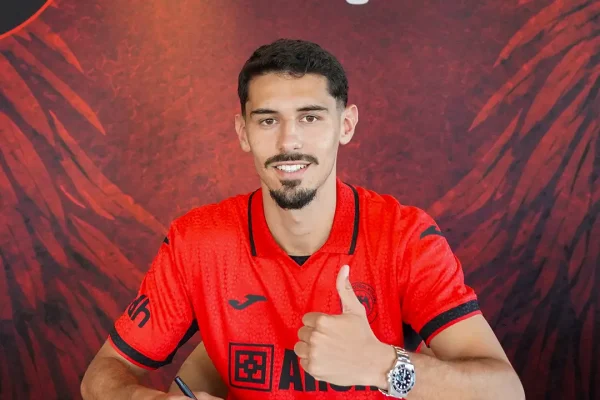 Resmî İmza! Arca Çorum FK’dan savunmaya takviye