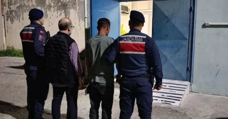 Kendilerini polis diye tanıtıp 10 milyonluk vurgun yaptılar