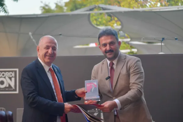 AKK “Sözonda Deneyim Paylaşım Platformu” söyleşileri devam ediyor: serinin konuğu Zafer Partisi Genel Başkanı Prof. Dr. Ümit Özdağ oldu