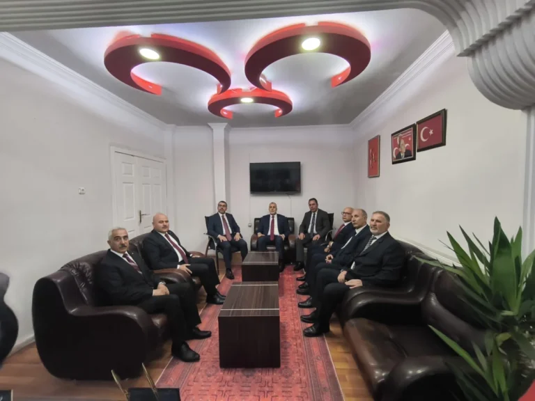 Çalışma ve Sosyal Güvenlik Bakanı Prof. Dr. Vedat Işıkhan’dan Kars’a yoğun mesai