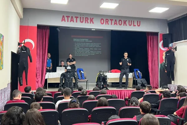 Mudanya’da öğrencilere “Suda Boğulma” eğitimi