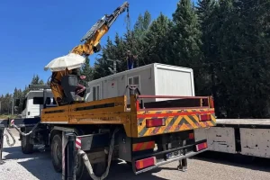 Yangından etkilenen vatandaşlar için AFAD konteynerleri Kaş’a ulaştı