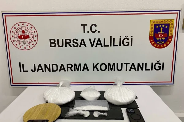 Bursa’da uyuşturucu operasyonu: 2 kilo metamfetamin yakalandı