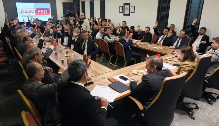 Başkan Mustafa Karslıoğlu güven tazeledi