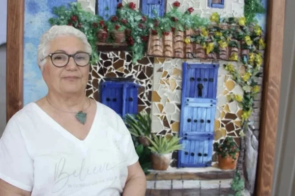 Kırık camlar sanat eserine dönüşüyor
