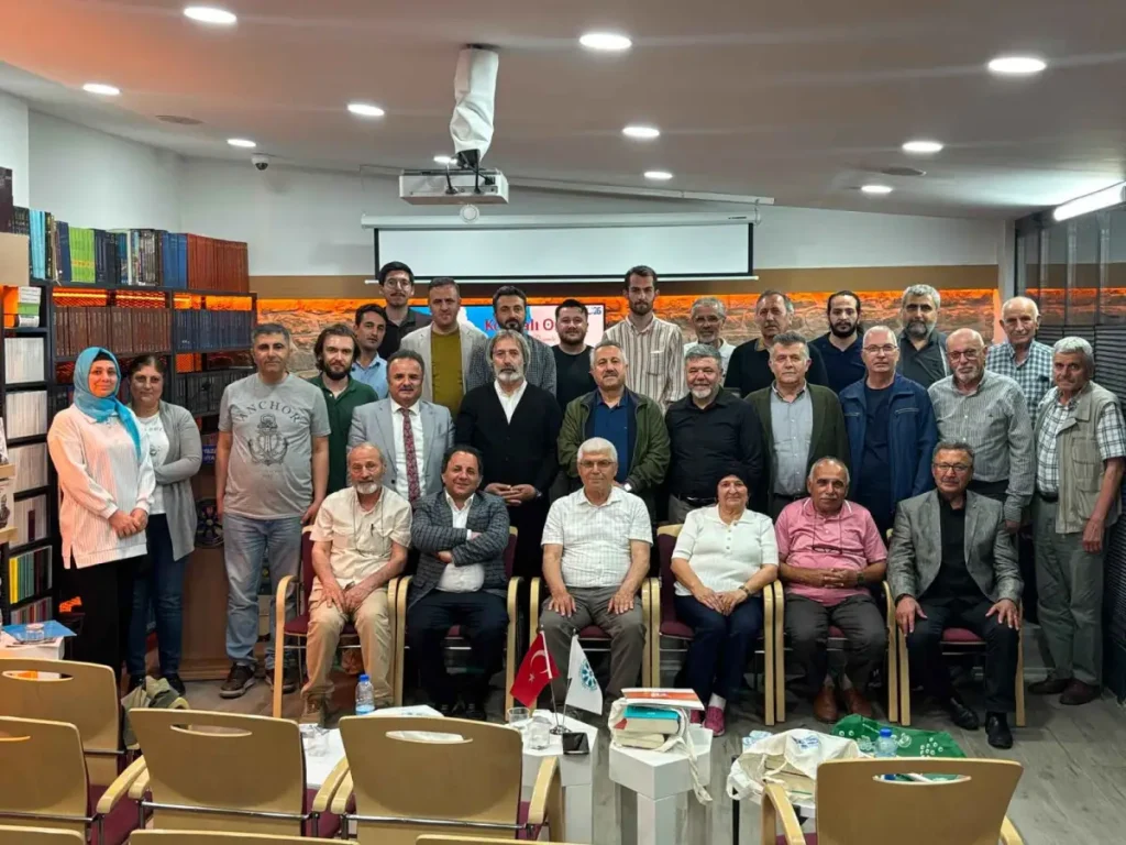 Tarihçi, Yazar İbrahim Hakkı Konyalı, Türkiye Yazarlar Birliği (TYB) Konya şubesinde anıldı