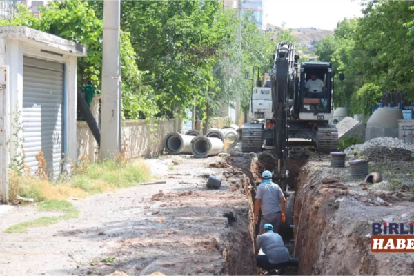 Kılıçarslan Mahallesi’nde yağmur suyu hattı başladı