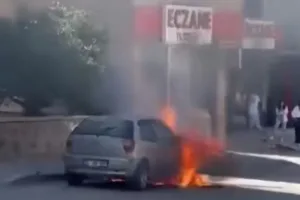 Yıldızkent’te park halindeki otomobil yangını paniğe neden oldu