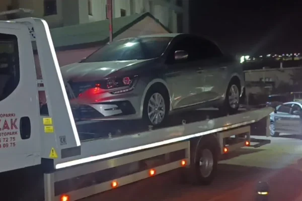 Manavgat Belediyesi’nde haciz: 3 makam aracı yediemine çekildi