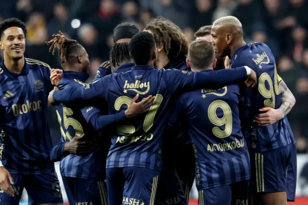 Fenerbahçe’de seçim hareketliliği: “17 futbolcu gönderilecek”