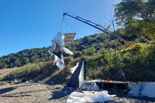 Zonguldak, Kdz Ereğli Merve Altı Plajı’nda Çadır ve Baraka İşgalleri Kaldırıldı