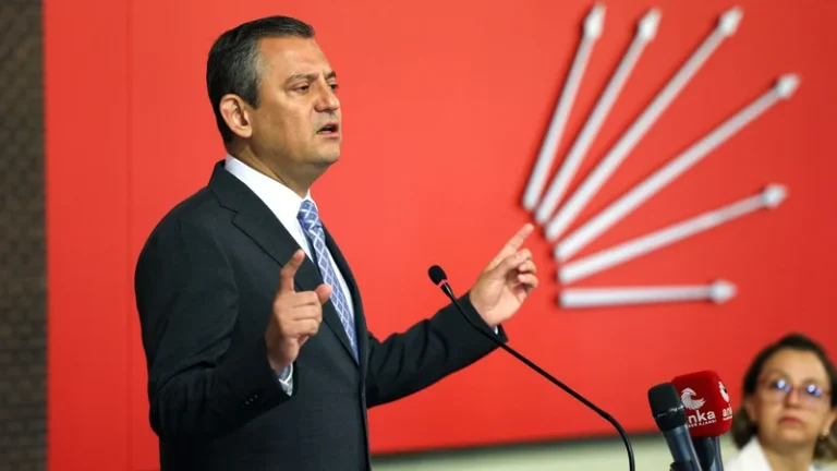 CHP’de olağanüstü kurultay için mahkemeye başvuru hazırlığı