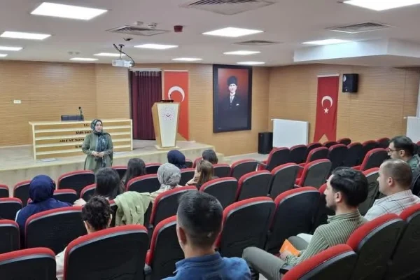 Yeşilay’dan Aile ve Sosyal Hizmetler Personeline Teknoloji Bağımlılığı eğitimi