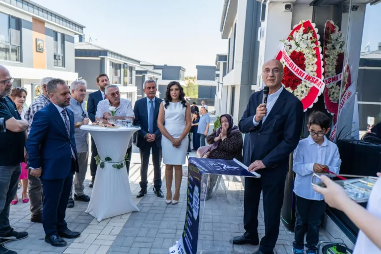 Aren Sanat Akademisi Etimesgut’ta açıldı