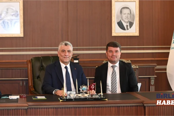 Bakan Bolat’tan Aksaray’ın Yeni Belediye Binasına Övgü