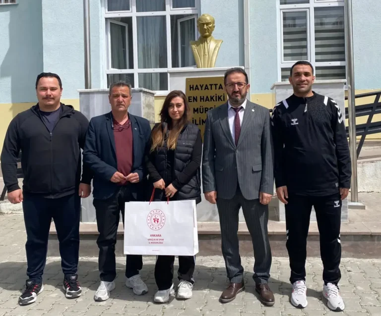 İlçe Gençlik Spor müdürlüğünden okullara destek