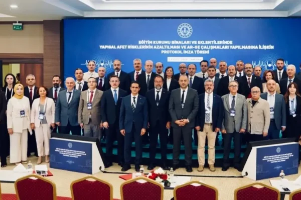 MEB ile 15 üniversiteden eğitim yapıları için afet güvenliği iş birliği