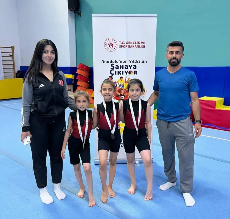 Karslı jimnastikçilerden başarı: Yarı finale yükseldiler