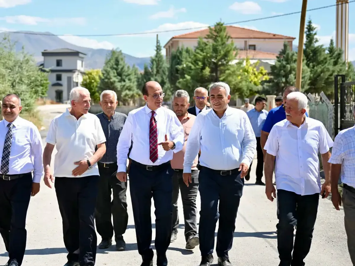 Başkan Geçit, Kuyulu Mahallesi’ndeki yatırımları yerinde inceledi