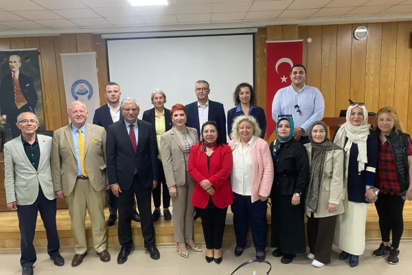 ASÜ Kariyer Merkezi’nde Ekonominin Geleceği Tartışıldı