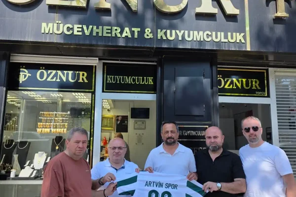 Artvinli iş İnsanı Topçu’ya Artvinspor’dan ziyaret